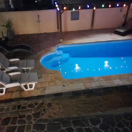 Villa Santa Avec Piscine Et Jardin ポワント・オー・ピマン エクステリア 写真